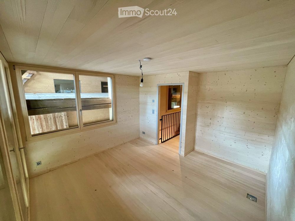 Neue, charmante 3,5-Zimmer-Maisonette-Wohnung mit überdecktem Aussenbereich & eigenem Garten - Bild 7