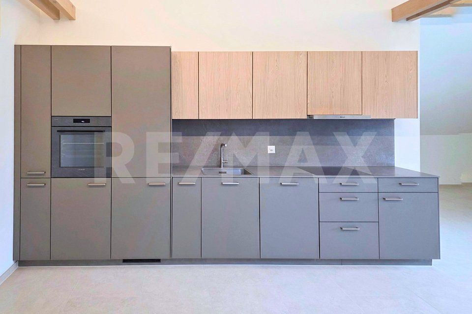 Loft- Dachgeschoss-Wohnung an zentrale Lage in Altdorf UR, Erstvermietung - Bild 6