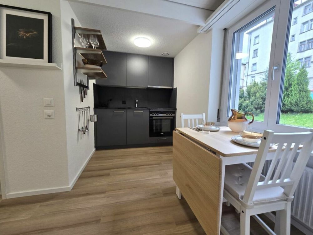 Erstbezug nach Sanierung: Moderne 1.5-Zi.-Stadtwohnung möbliert - Bild 3