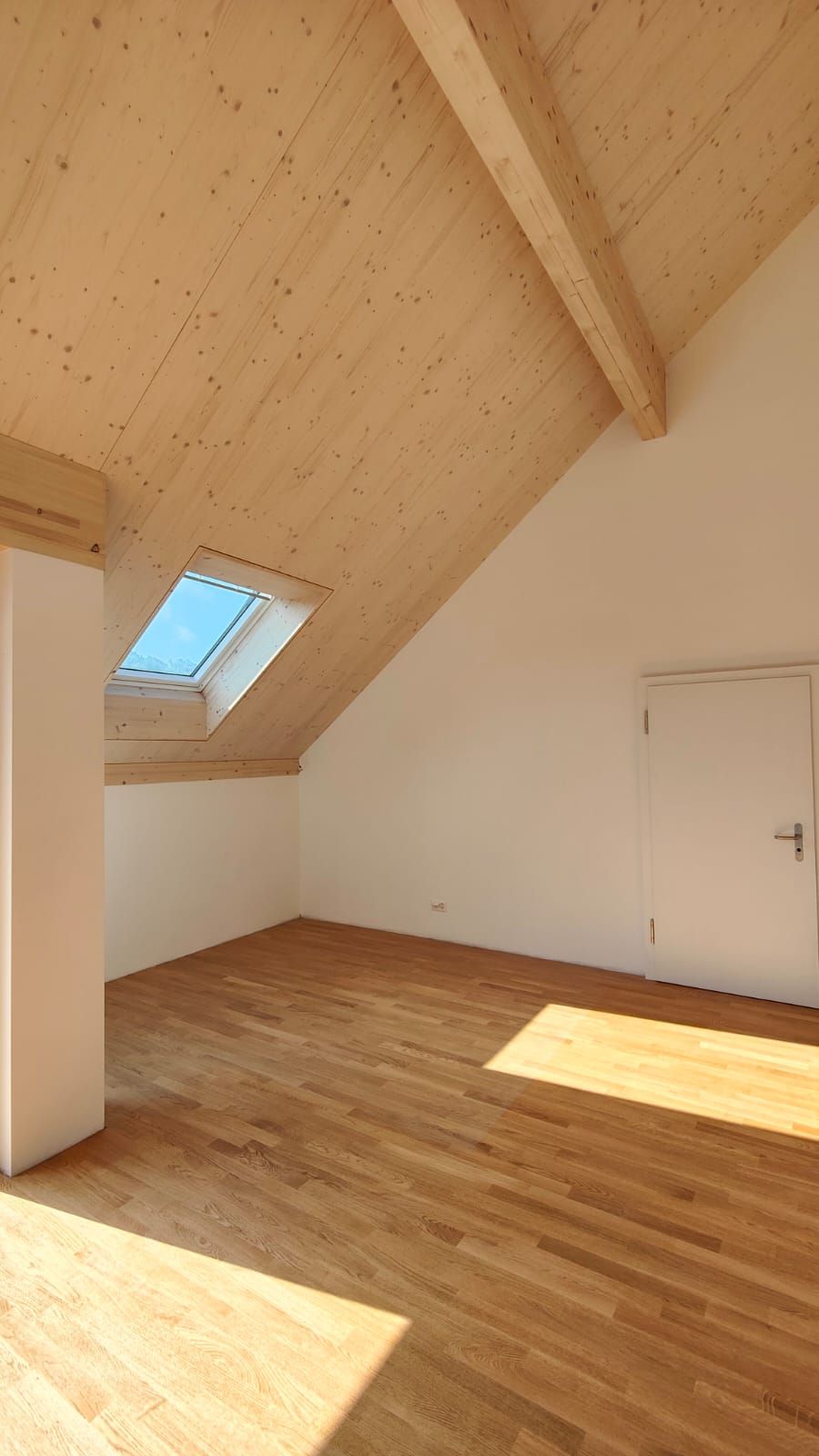 Erstvermietung: 2.5-Zimmerdachwohnung mit Galerie 60m2 (ab 01.05.2026) - Bild 3