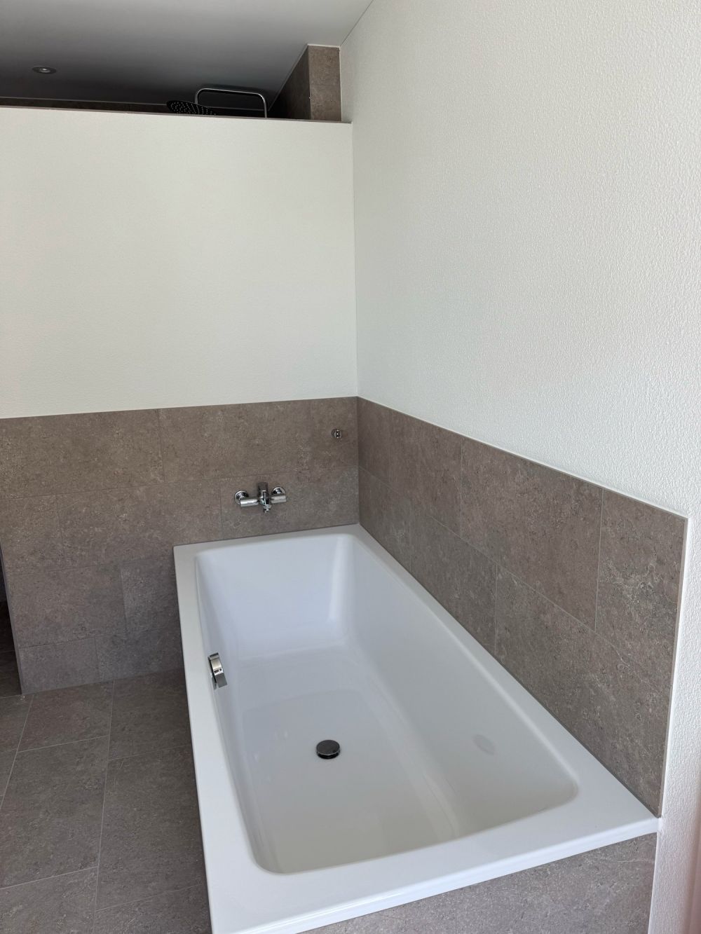 Erstbezug 5.5 Zimmer-Wohnung in neuer Überbauung Roggächer Nord - Bild 4