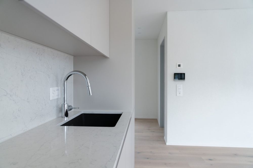 2.5-Zi.-Attika mit 78.5 m² Terrasse - urban wohnen, Killwangen - Bild 13