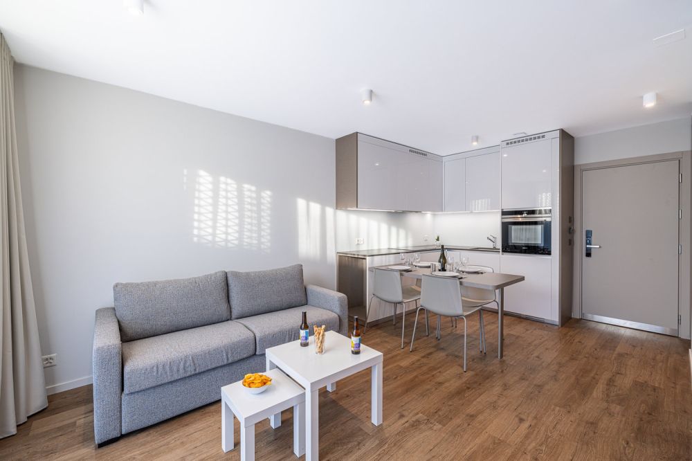 Deluxe Studio – Brand New and Fully Furnished – Rue du Jura 13, Geneva! - Bild 1