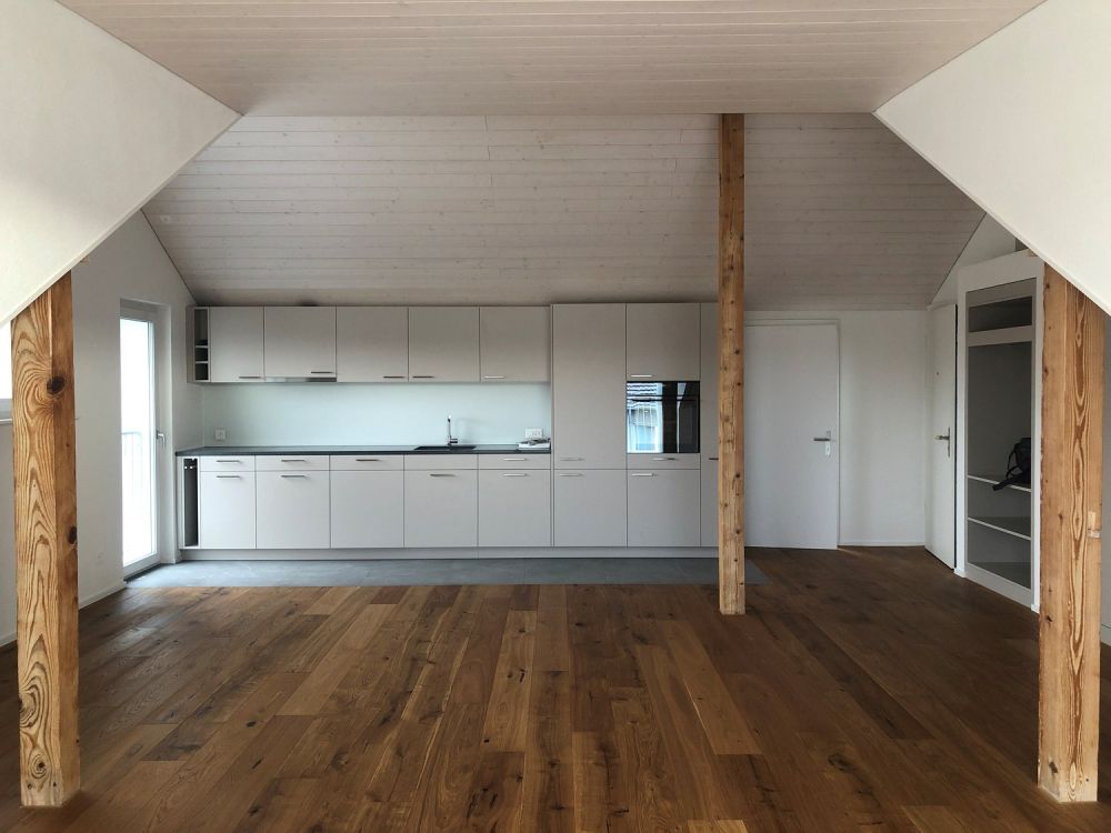 Neu erstellte, grosszügige Dachwohnung mit Charme - Bild 2
