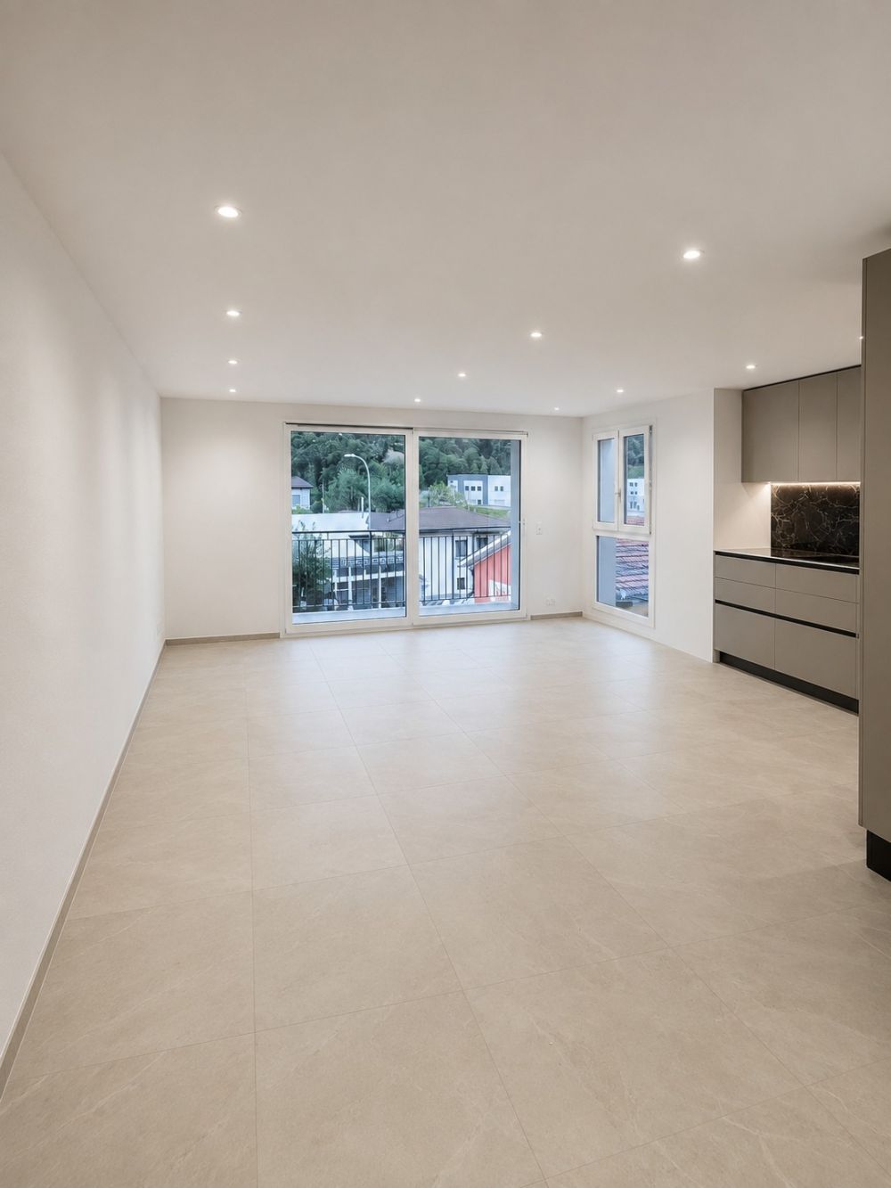 NEUBAU: 3,5 ZIMMER MIT PARKPLATZ, OHNE WOHNUNGSGENOSSENSCHAFTSKOSTEN - Bild 3