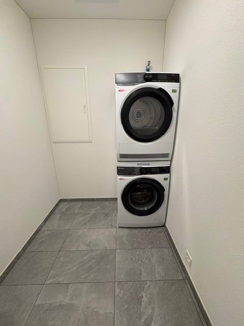 Erstbezug: Top moderne 2.5-Zimmer-Neubauwohnung mit grossem Balkon -  Zentrumsnah in grüner Umgebung - Bild 8