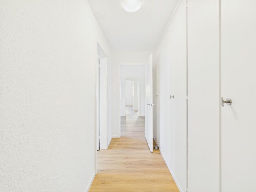 Erstbezug nach Totalsanierung: Stilvolle 4.5-Zimmer-Wohnung mit Top-Anbindung - Bild 4