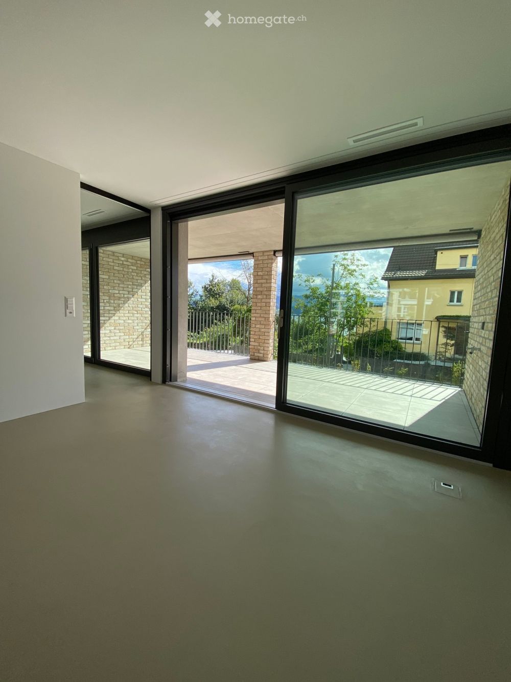 Exklusive 2.5-Zimmer-Neubauwohnung mit Seesicht und grosser Loggia in Uetikon am See - Bild 2