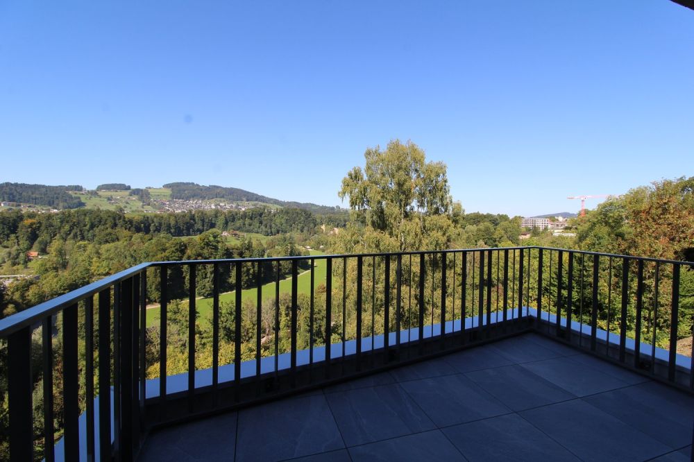 Moderne 2.5-Zimmer-Wohnung mit herrlichem Ausblick - Bild 7