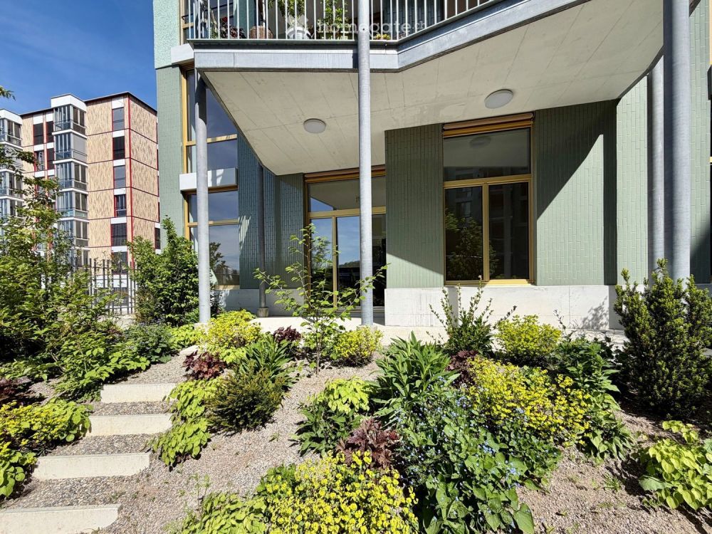Erstvermietung – Exklusive EG-Maisonettewohnung mit Gartensitzplatz in Winterthur-Neuhegi - Bild 1