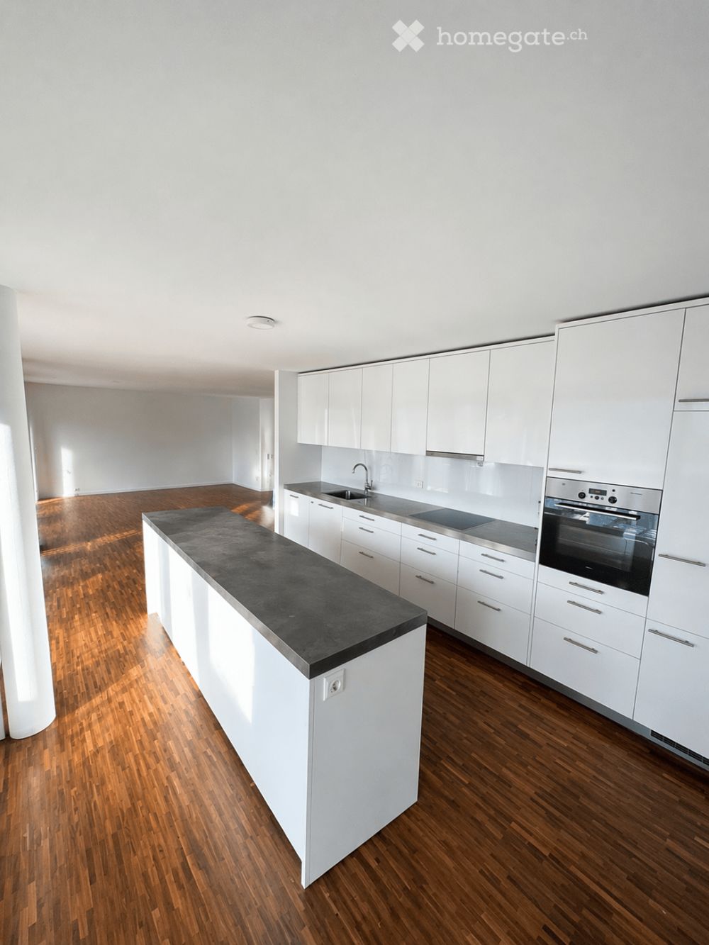 Modern 2.5-Room Apartment with Mountain Views in Visp - Bild 1