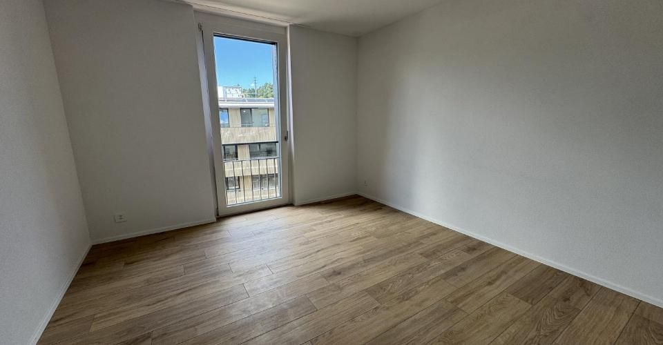 05696 - Appart. 3½ PCES - IMP. CHAMP-RIOND 24 - MATRAN - Appartement 3.5 pièces - image - 4