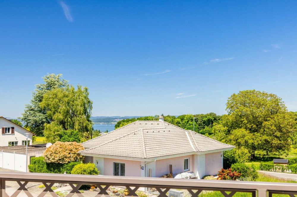 NEUBAU: Dachwohnung mit 4.5-Zimmern und Aussicht ins Grüne - Bild 9