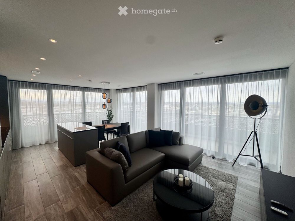 Three Point -- Erstbezug in möblierter 2.5-Zimmer Wohnung -- 9. Stock mit mit Alpenblick - Bild 1