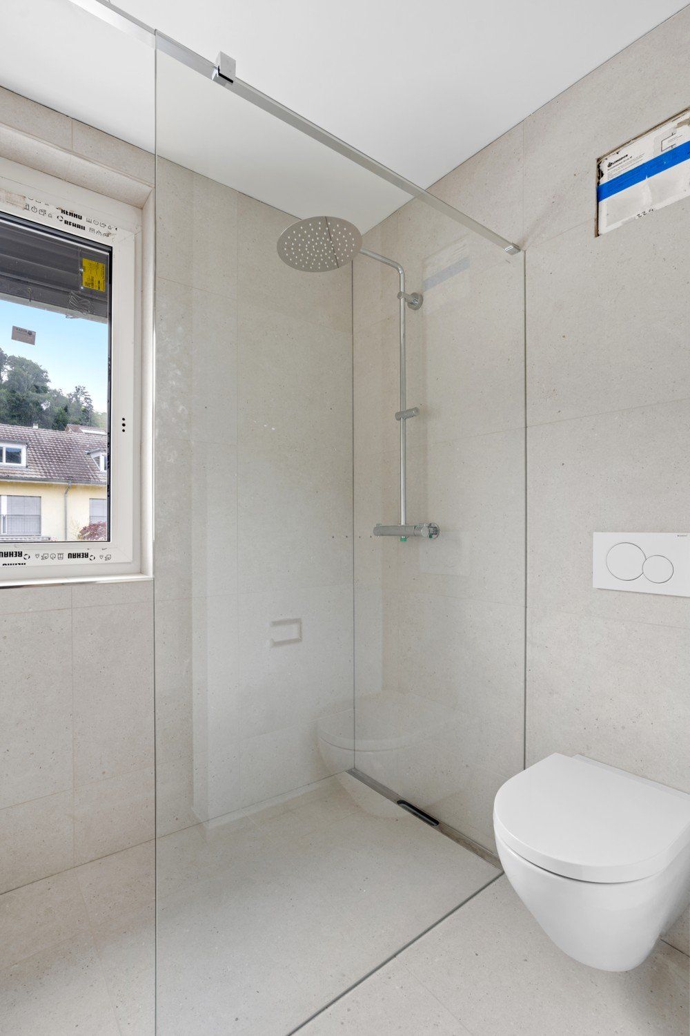 Erstbezug: exklusive Attika-Wohnung mit riesigem Balkon und Cheminée - Bild 9