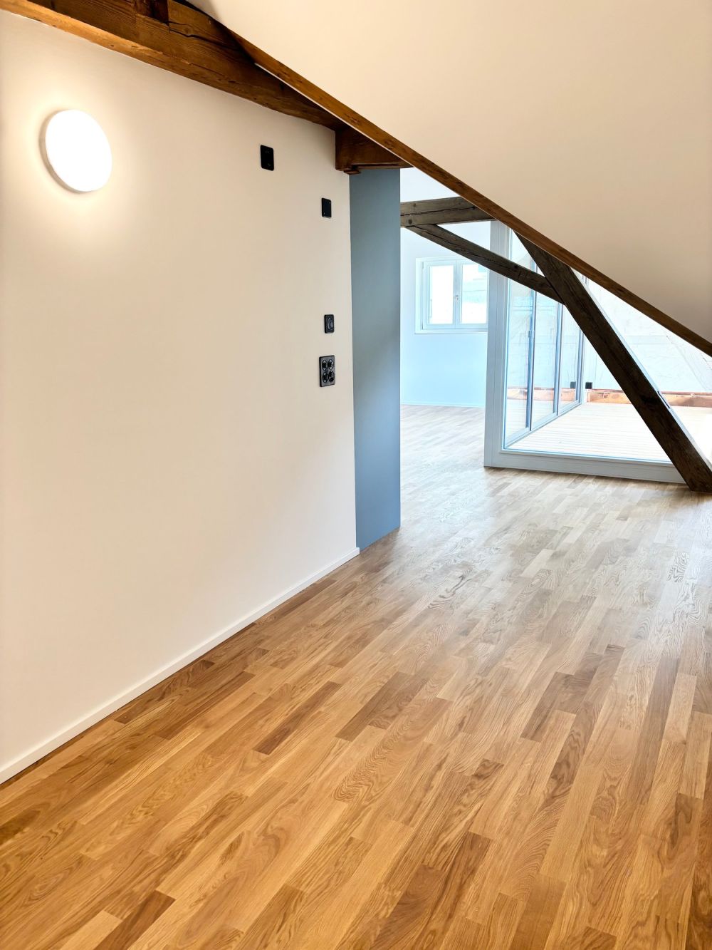 Stilvolles Neubau-Loft mit Balkon - Bild 10
