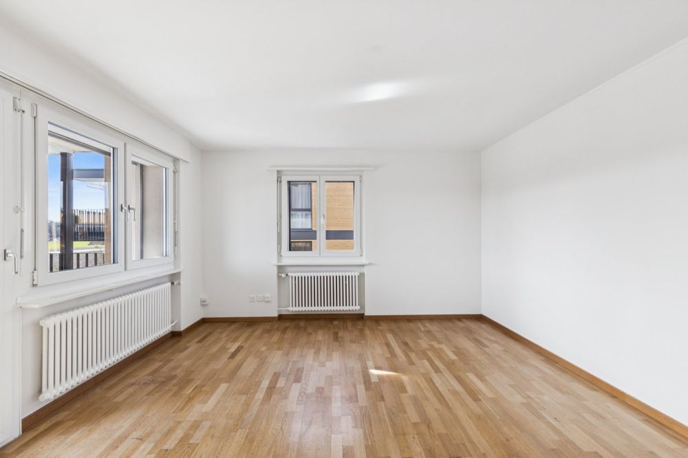 Sonnige Wohnung mit grosser Terrasse und Weitsicht an bester Lage in der neuen Überbauung - Bild 5