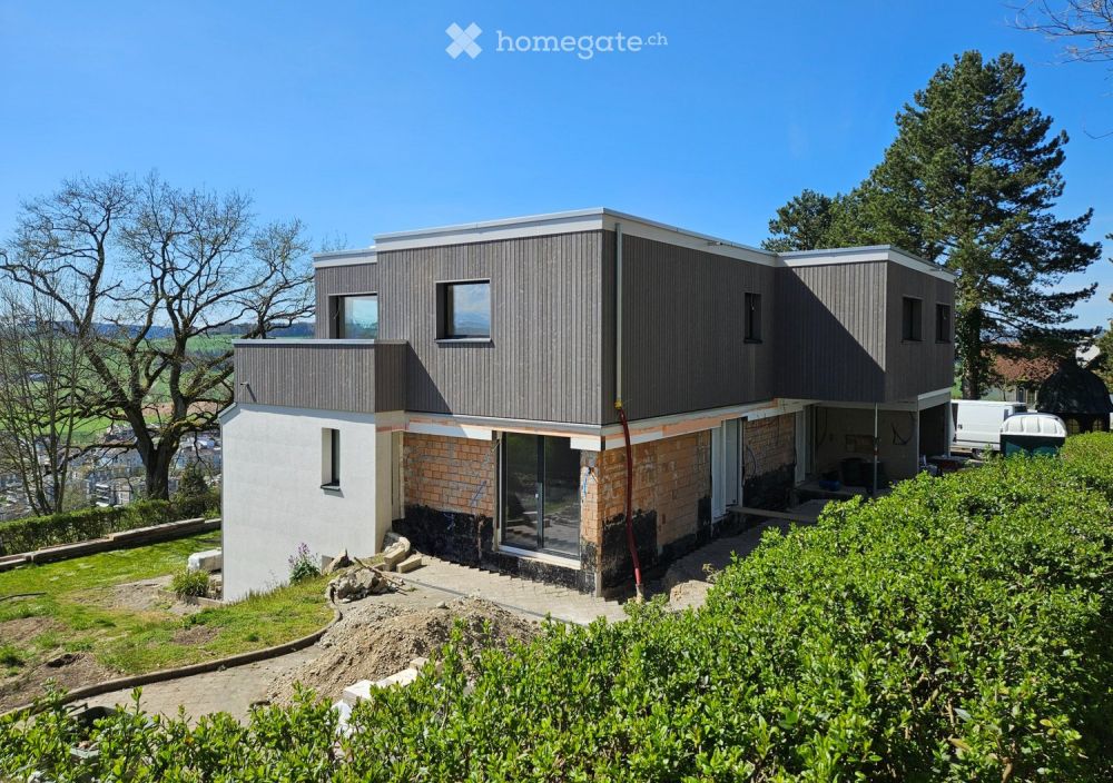 Erstbezug: 4.5 Zimmer Wohnung mit Panoramablick & Sitzplatz - Bild 2