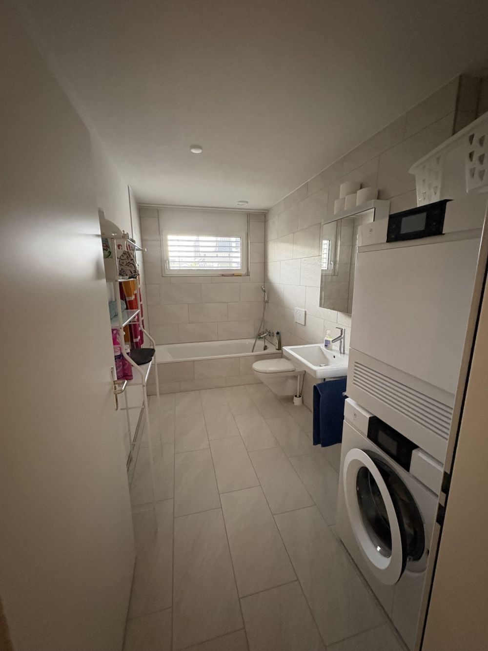 Room in a well-connected modern apartment - Bild 5