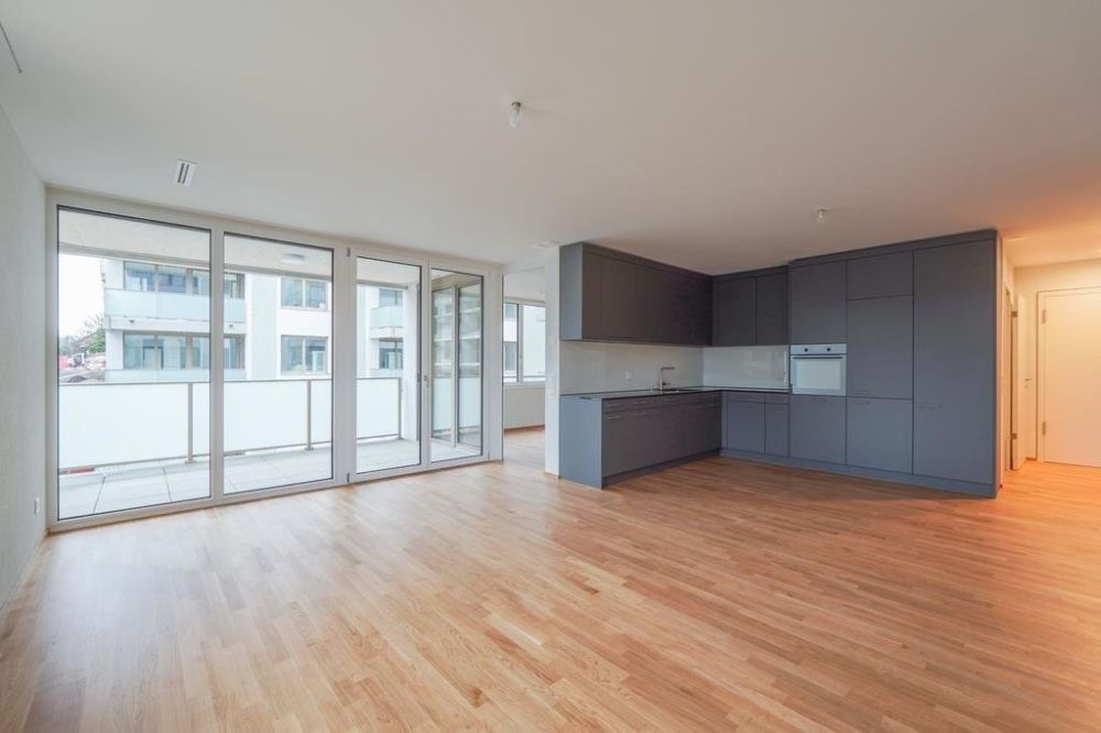 ERSTVERMIETUNG IN LIESTAL - jede Wohnung mit eigenem Waschturm - Kueche_Wohn-Esszimmer.jpg