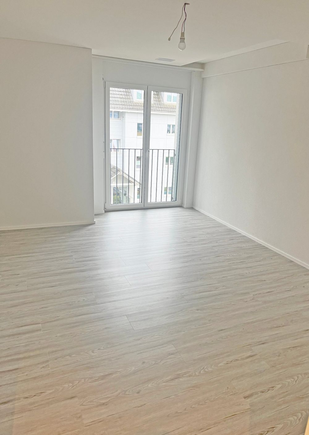 Neubau in Dällikon: Zeitgemässe Architektur trifft auf ländlichen Charme - Bild 5