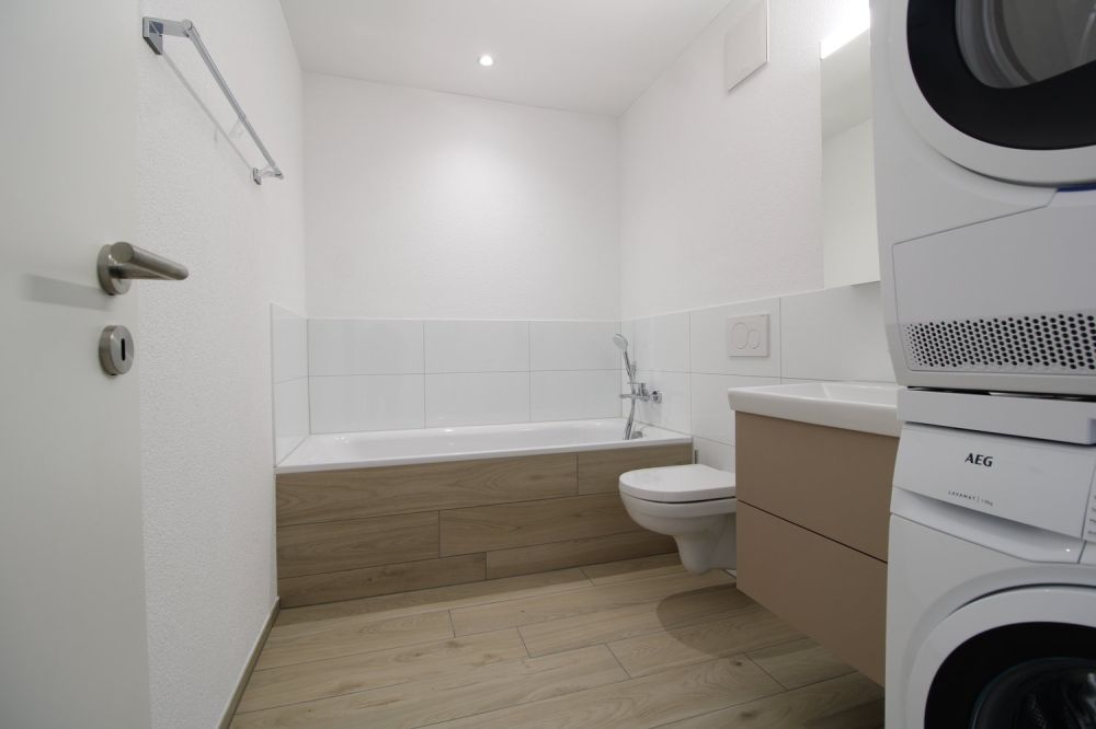 Moderne 4.5-Zimmerwohnung mit zwei Bädern und gemütlichem Sitzplatz - Bild 7