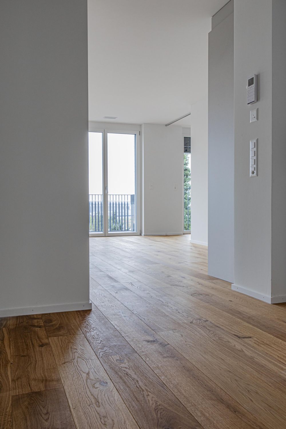 Moderne, helle 4.5-Zimmerwohnung und 1 Reduit  mit einer Topaussicht - Bild 9