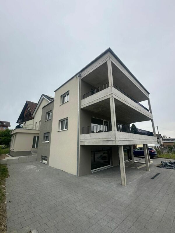 2.5 Zi. Wohnung im 1.OG mit grossem Balkon - Bild 7