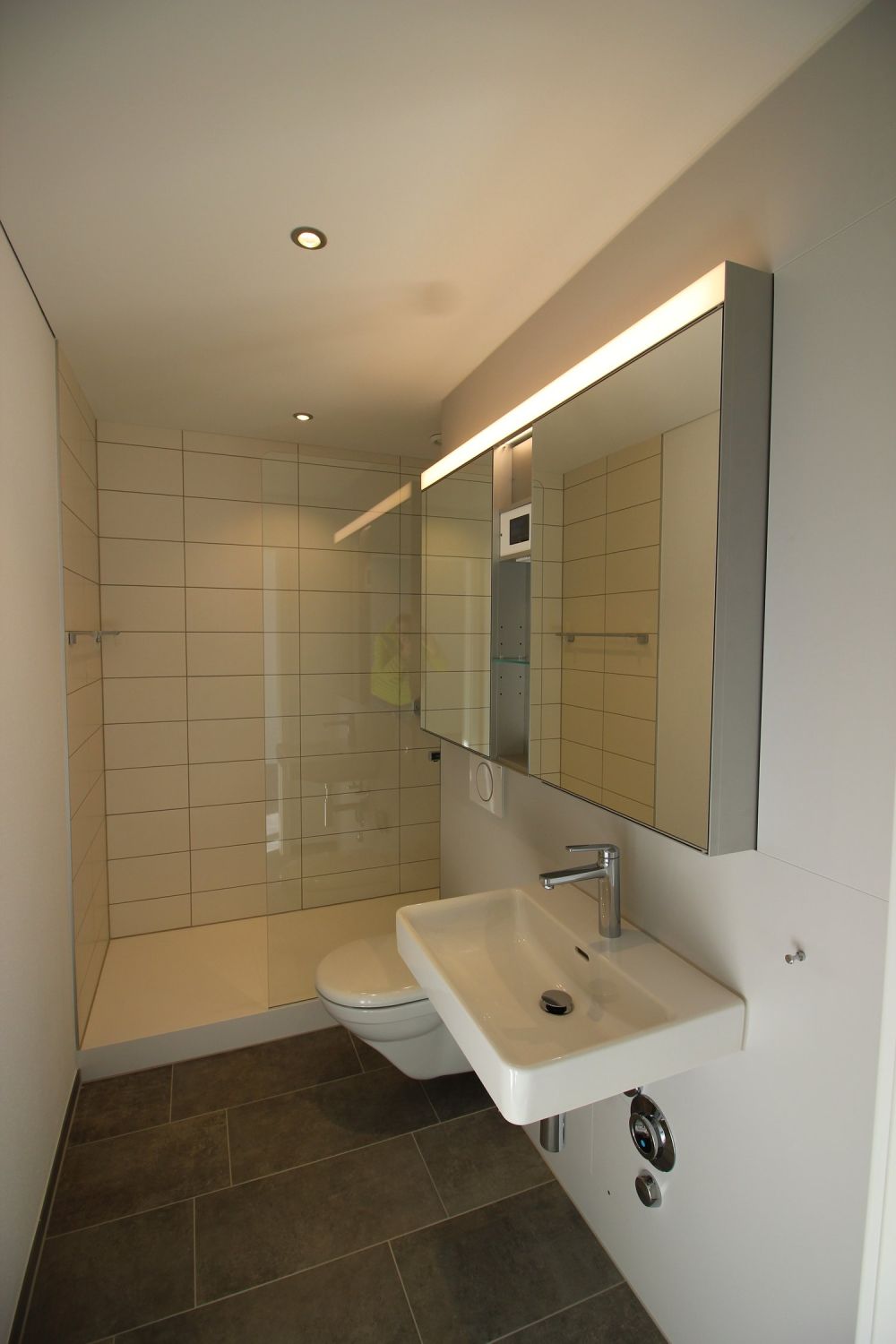 Erstbezug! Moderne 2.5-Zimmer-Attika-Wohnung – ab 01.10.2026 verfügbar - Bild 8