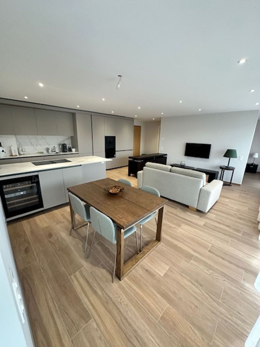 Nyon - à  louer appartement neuf et meublé à quelques pas du centre ville et de la gare - Bild 1