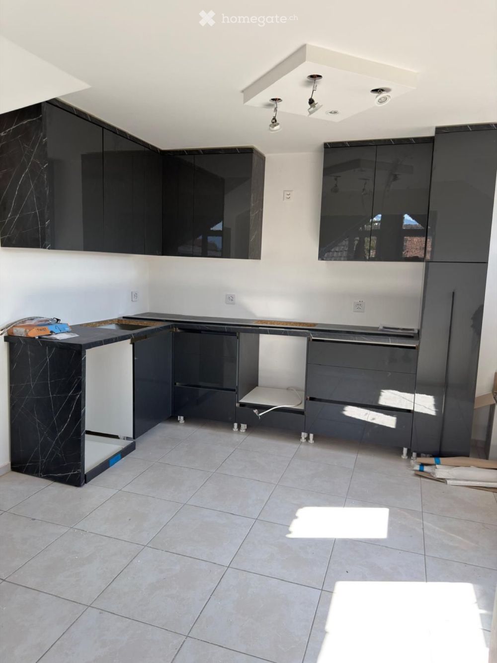 Neue helle 2.5 Wohnung - Bild 1