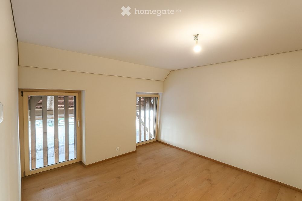 Superbe appartement 3,5 pièces de 71,2 m² au 1er étage – Balcon plein Sud & cachet historique - Bild 4