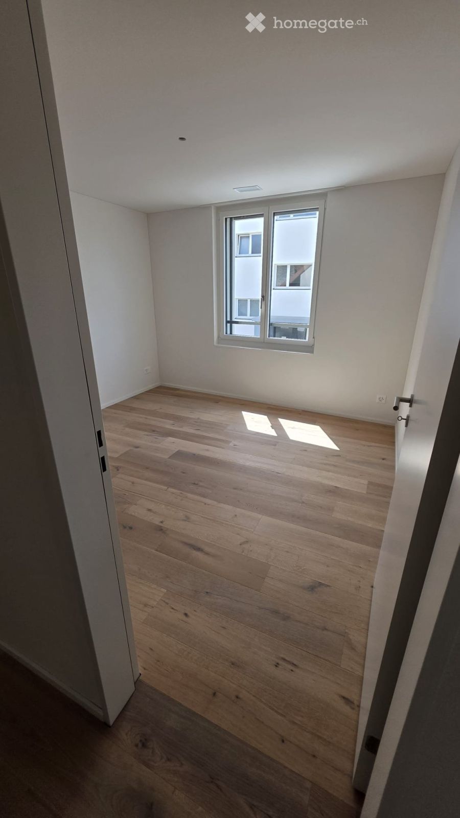Moderne 5½-Zimmer-Doppelhaushälfte mit Garten in Mägenwil - Bild 5