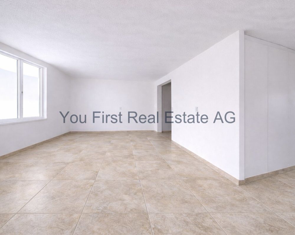 Stilvoll renovierte 3.5-Zimmerwohnung im Erstbezug mit Balkon und Gar - Helles Wohnzimmer mit optimaler Raumtiefe und Fensterbelichtung