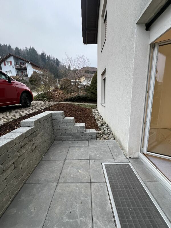 Schmucke 2,5 Zi mit Privatsitzplatz - Bild 8
