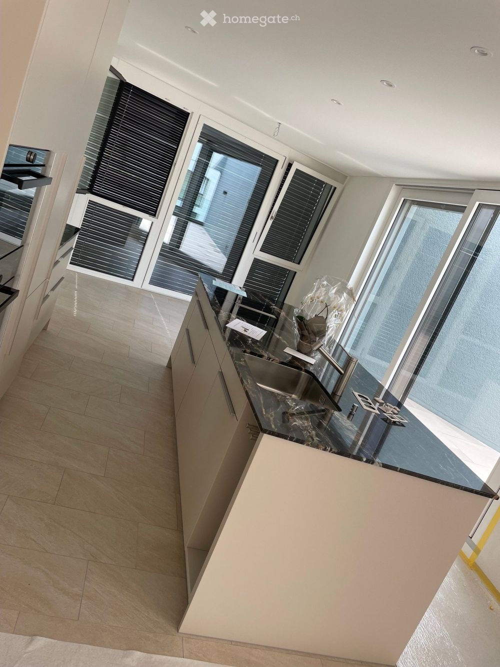 Schöne, moderne 2.5-Zimmer-Attikawohnung in Nidau - Bild 4
