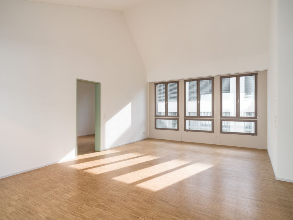 Lichtdurchflutete 3.5-Zimmer Wohnung mit Terrasse in der Altstadt - Bild 1