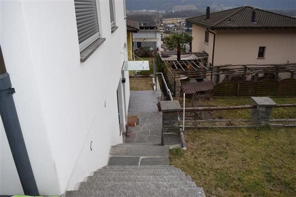 Agarone: Appartamento 2.5 locali - Esterno