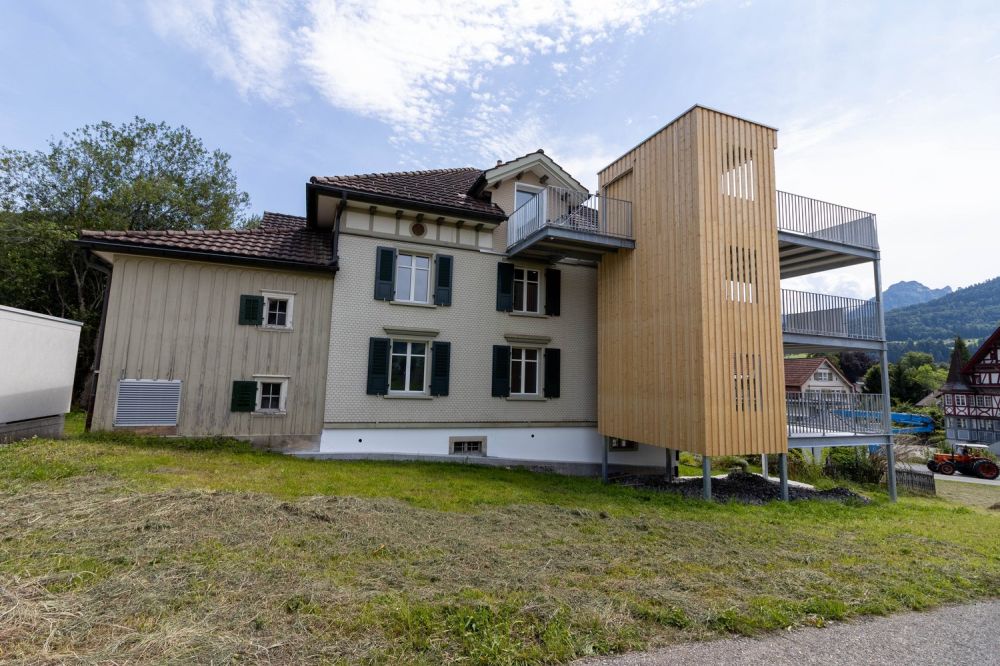 Moderne 3.5-Zimmer-Dachwohnung an ruhiger Lage in Nesslau - Bild 3