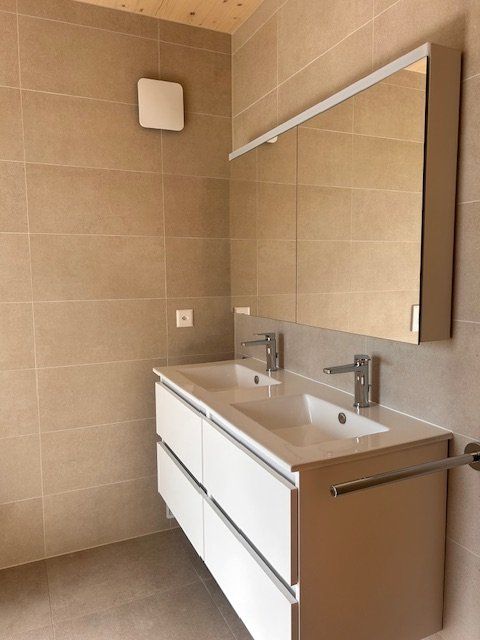 Logement 3.5 pièces au 3ème étage - Salle de douche