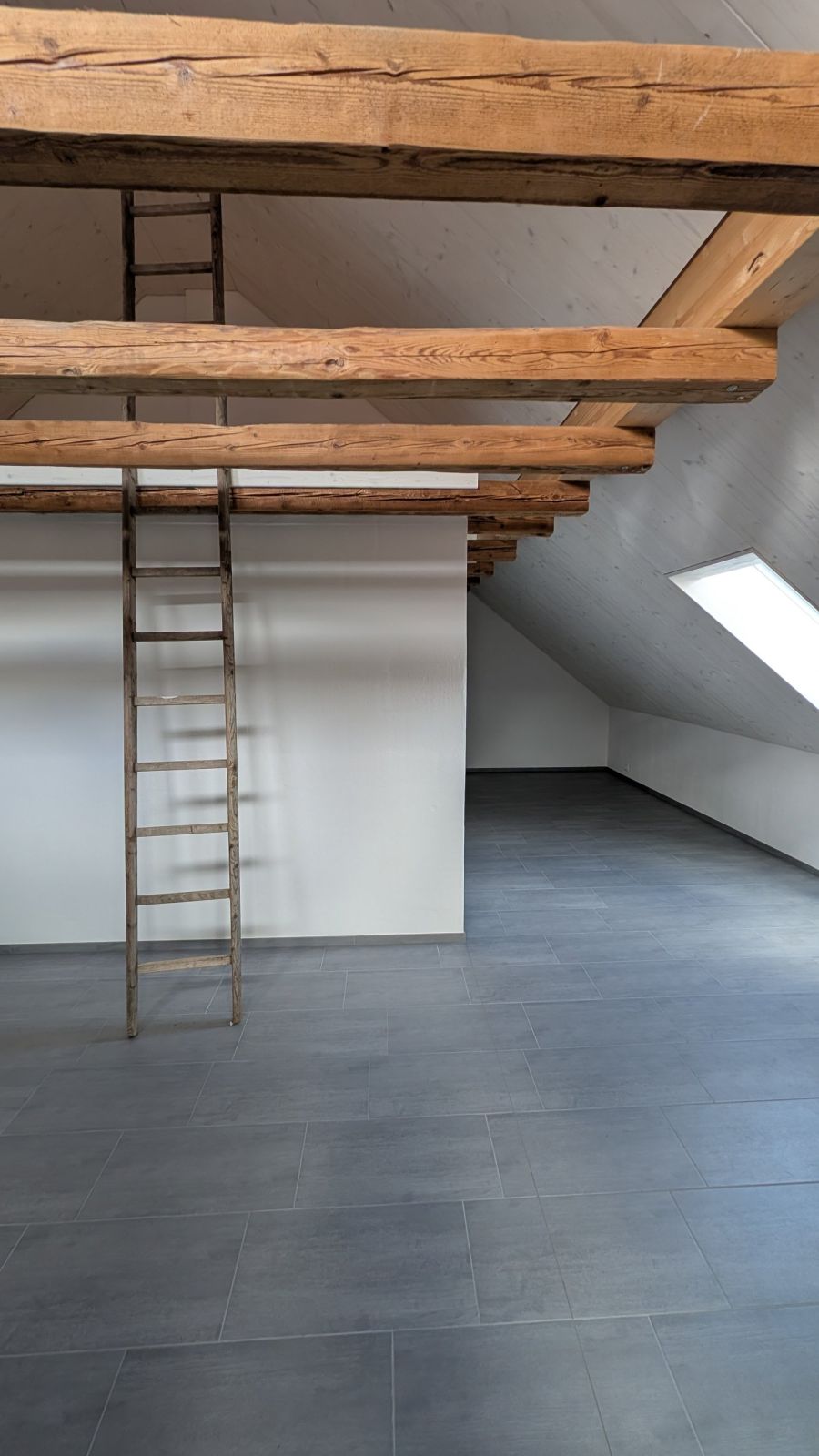Neubau, moderne 2.5 - Zimmer Attika Wohnung im Eigentumsstandart - Bild 13