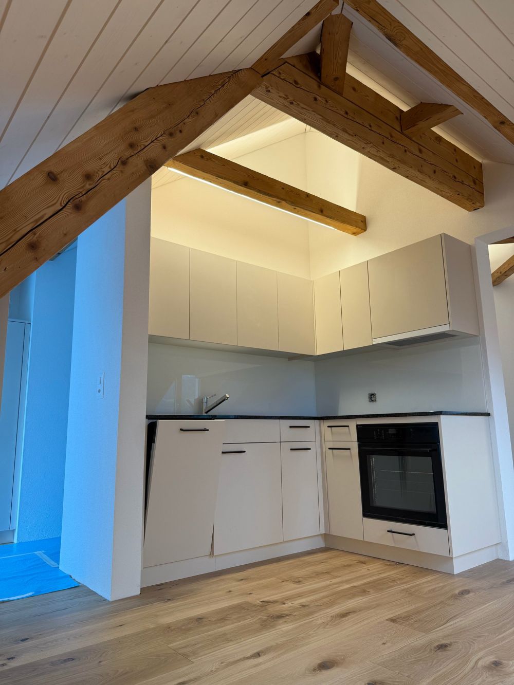 Moderne 3.5-Zimmer-Dachwohnung an ruhiger Lage in Nesslau - Bild 8