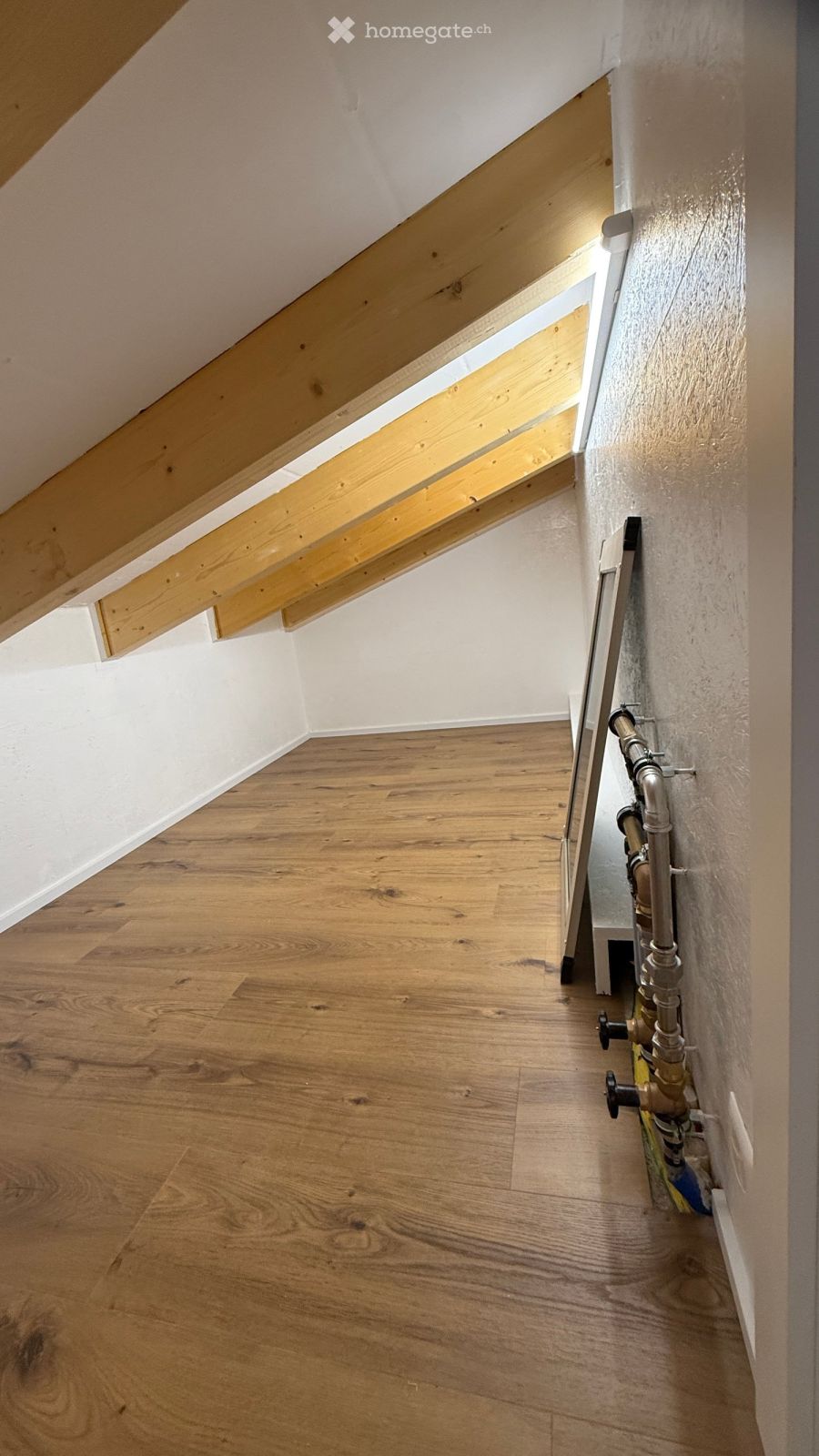 Erstbezug!         Charmante 3.5-Zimmer-Dachwohnung mit Galerie & Lift in Benken ZH - Bild 10