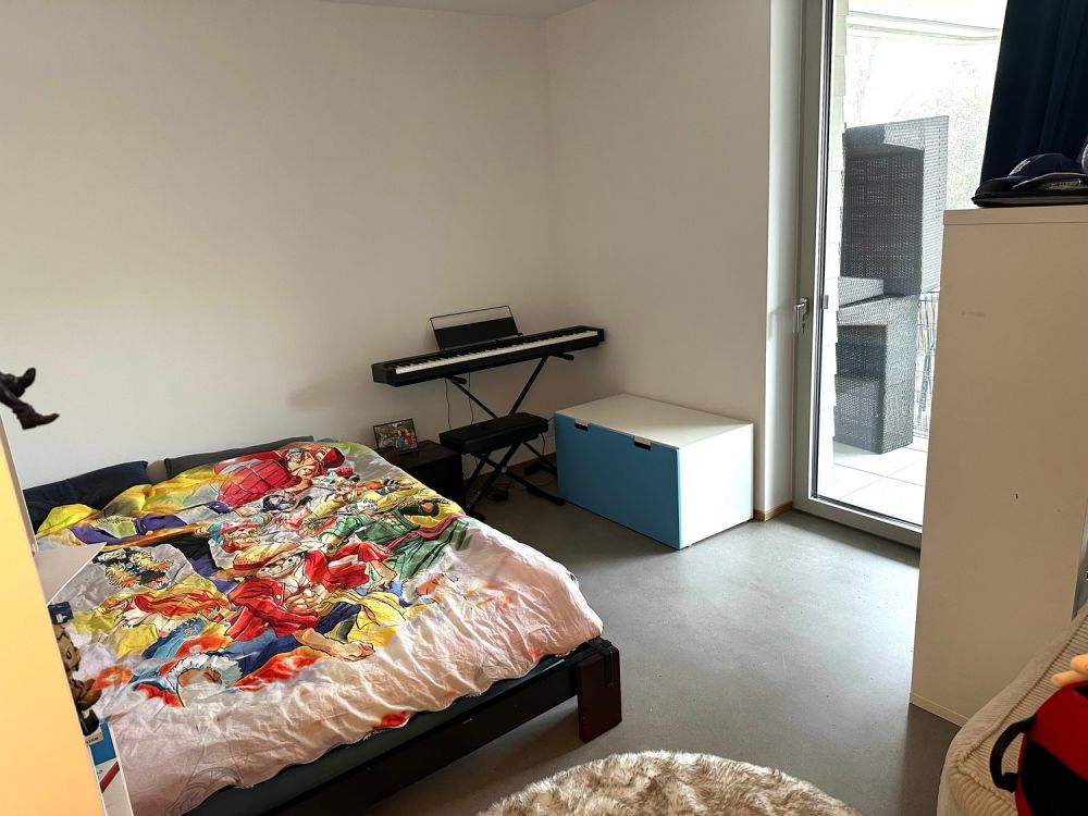 Top-moderne 4.5-Zimmer-Wohnung mit eigenem grossflächigem Garten in Brütten - Bild 5