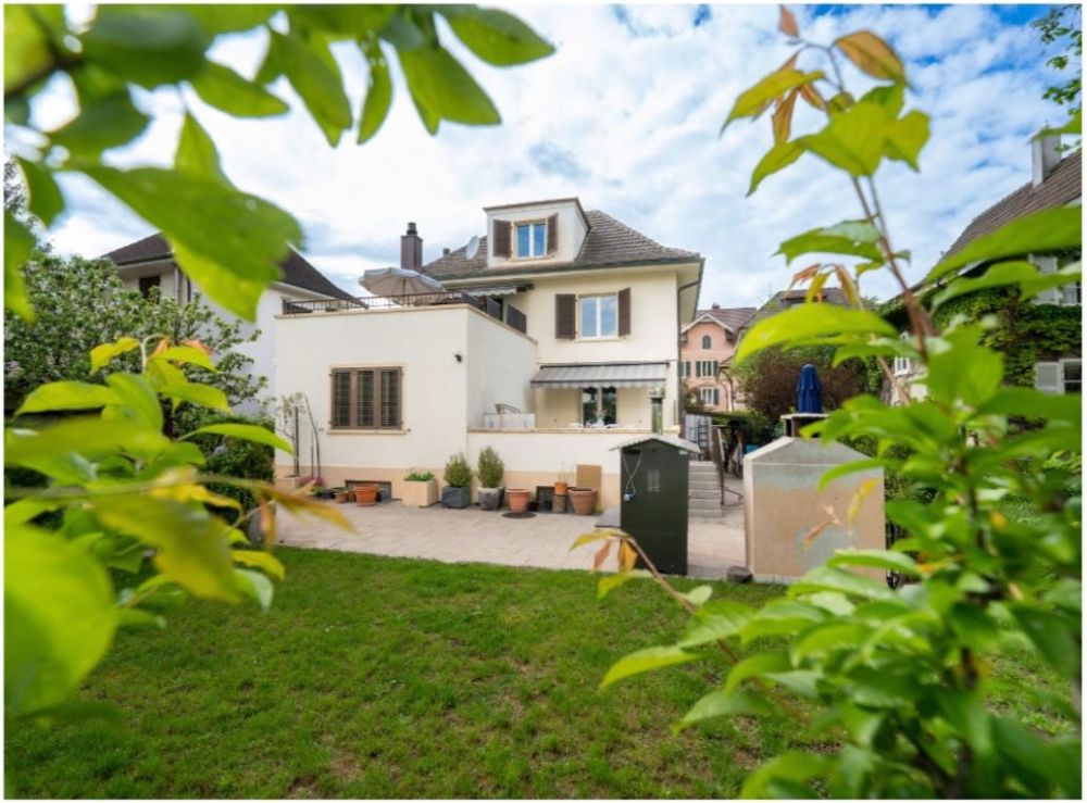 Sanierte 3½-Zimmer-EG-Wohnung im gepflegten Zweifamilienhaus - Bild 1