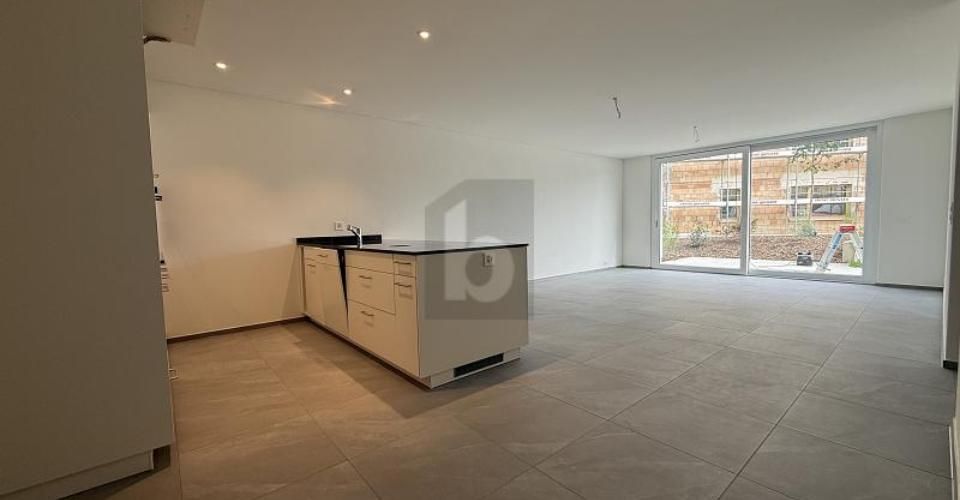 VIEL RAUM ZUM LEBEN - MIT EIGENEM GARTEN - Appartement 4.5 pièces - image - 4
