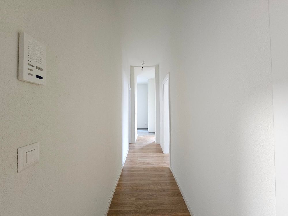 Neu renoviert und moderne 3.5 ZWG perfekt für Paare oder Kleinfamilien - Bild 8