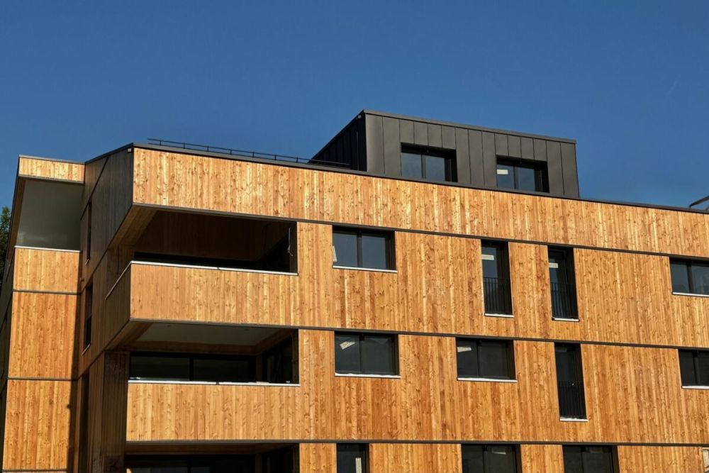 Charmante Dachwohnung mit modernem Flair an idyllischer Lage - Bild 1