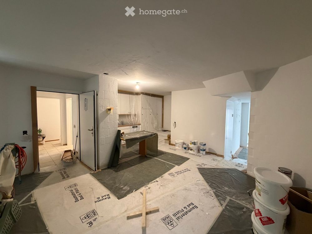Originelle 3.5-Zimmer-Maisonette-Wohnung in zentraler Lage von Hinwil - Bild 3