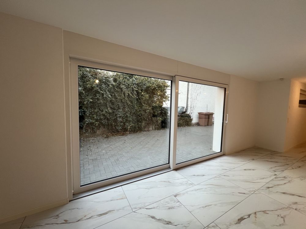 À LOUER - Nouveau 2.5 pièces au rez avec grande terrasse privative. - TERRASSE